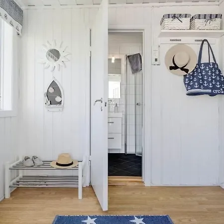 Σπίτι διακοπών Vacation With Beachfront On Titran Froya (Vestland)